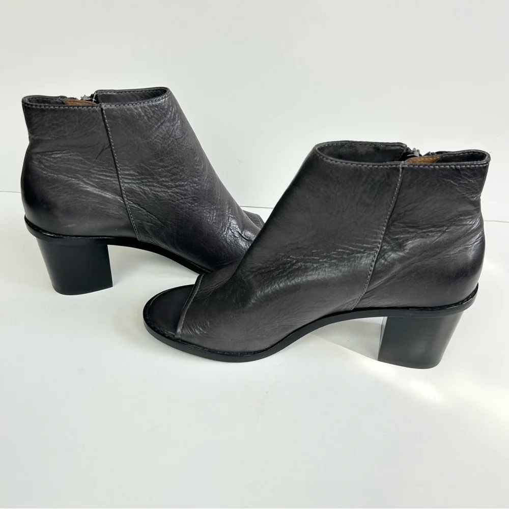 Frye Brielle Leather Peep Toe Zip Ankle Booties Charcoal Gray Size 7.5